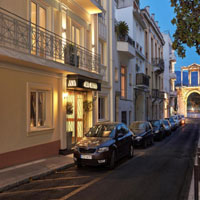 Ava Hotel & Suites Booking : Almatar