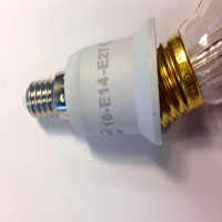 E14/E27 Base Adapter - Ampoulepascher E14/E27 Base Adapter - Ampoulepascher