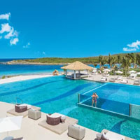 Subi Premium Resort : Sandals